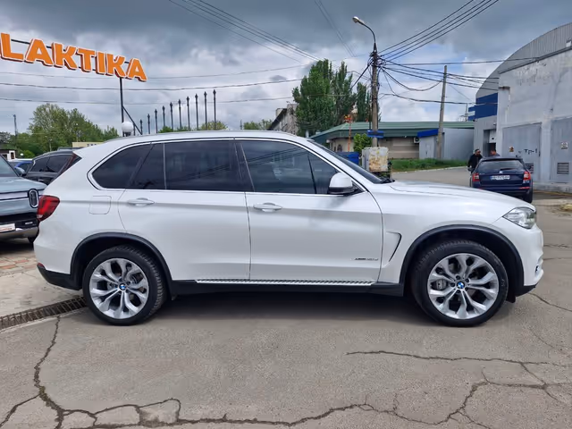 BMW X5 - фото 4
