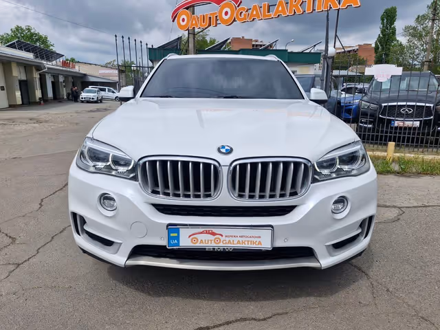 BMW X5 - фото 2
