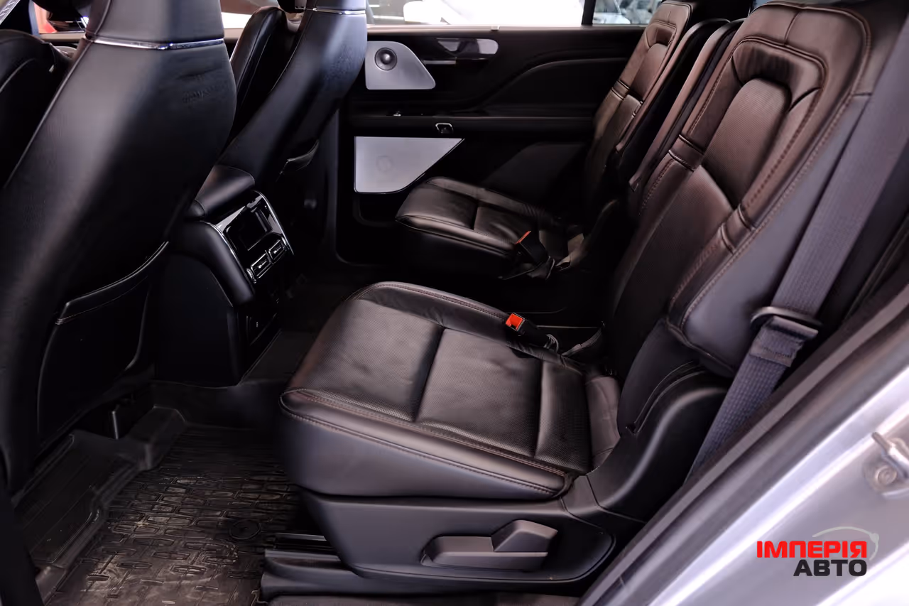 Lincoln Aviator - фото 9