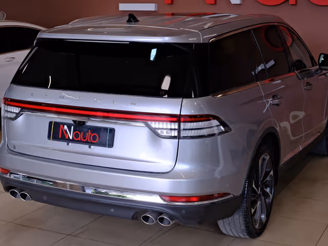Lincoln Aviator - фото 5