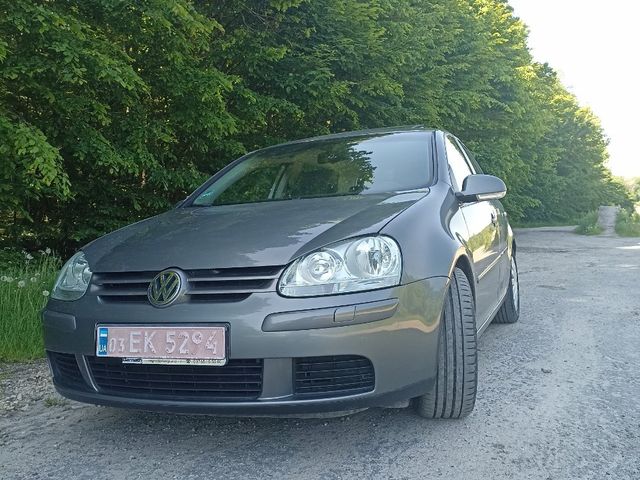 Volkswagen Golf 2005, Кам’янець-Подільський, $5 699 - зображення 1