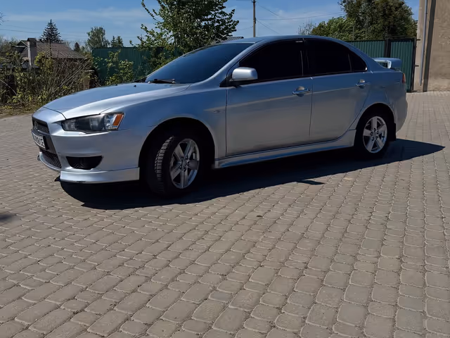 Mitsubishi Lancer - фото 2