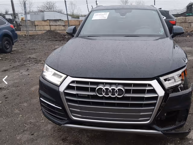 Audi Q5 - фото 2