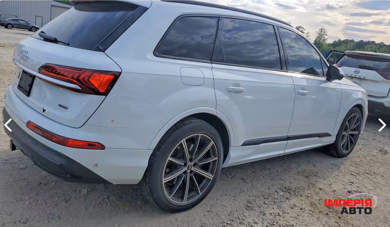 Audi Q7 - фото 6