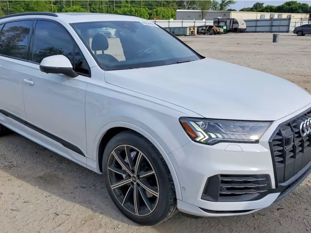 Audi Q7 - фото 1