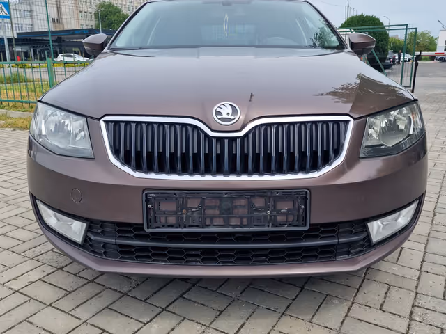 Skoda Octavia - фото 3