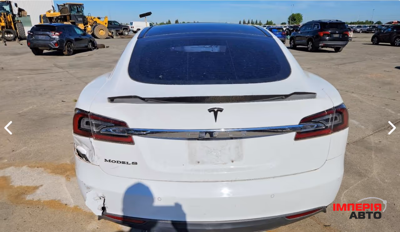 Tesla Model S - фото 5