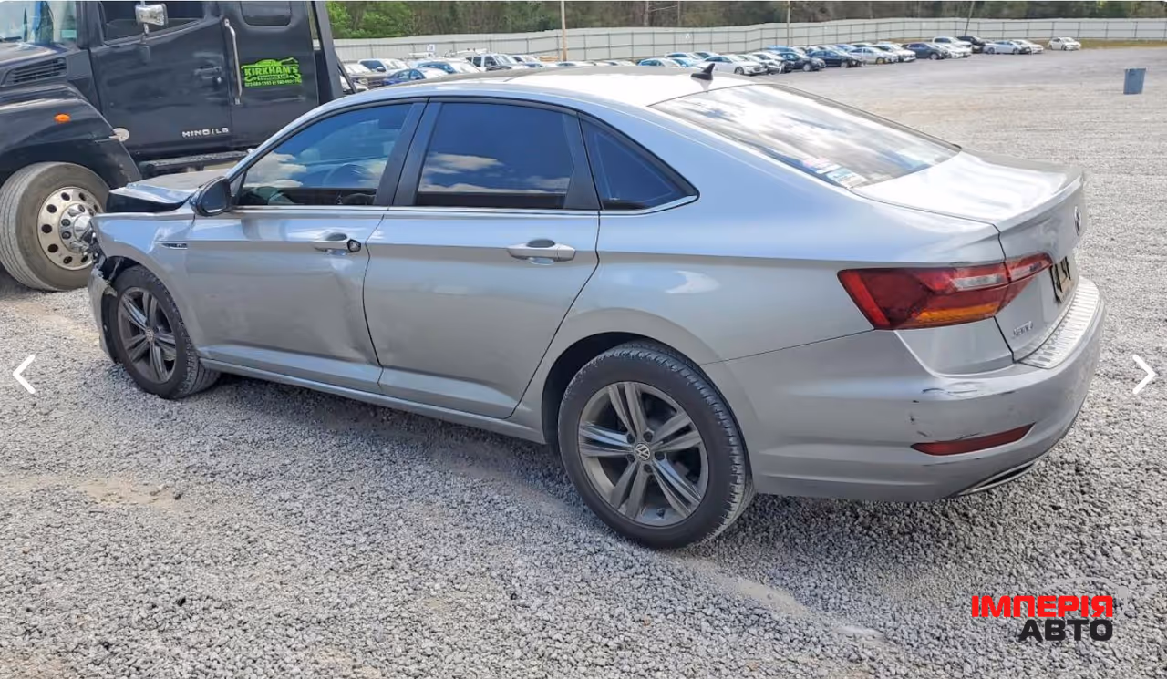 Volkswagen Jetta - фото 4