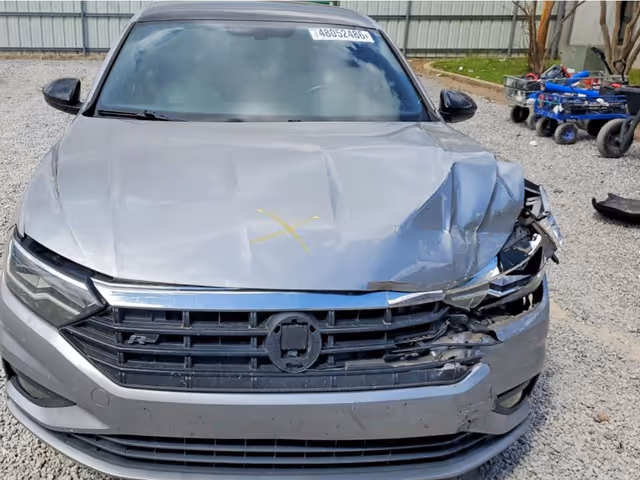 Volkswagen Jetta - фото 2