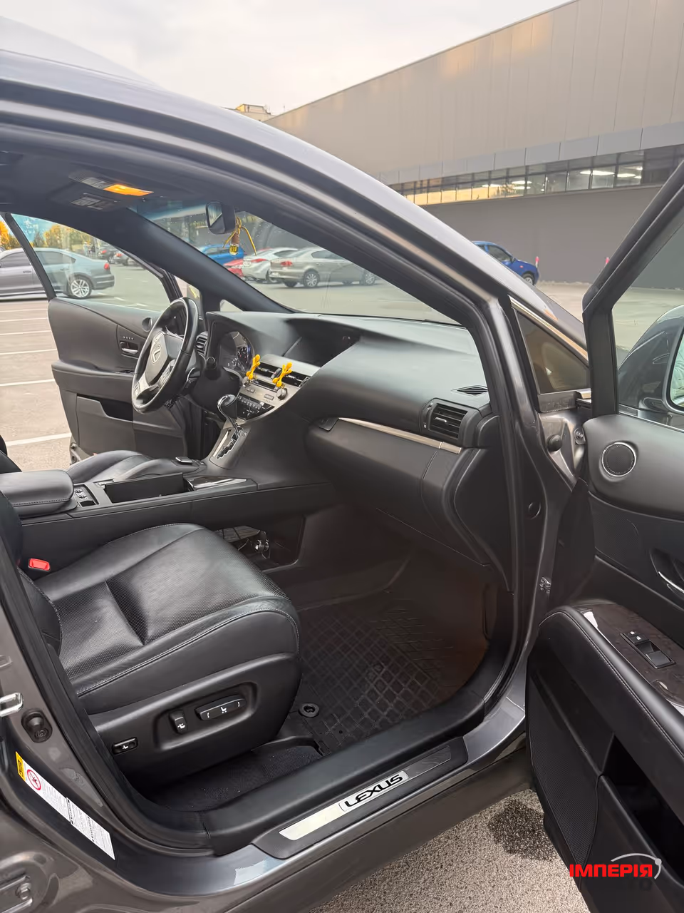 Lexus RX - фото 22