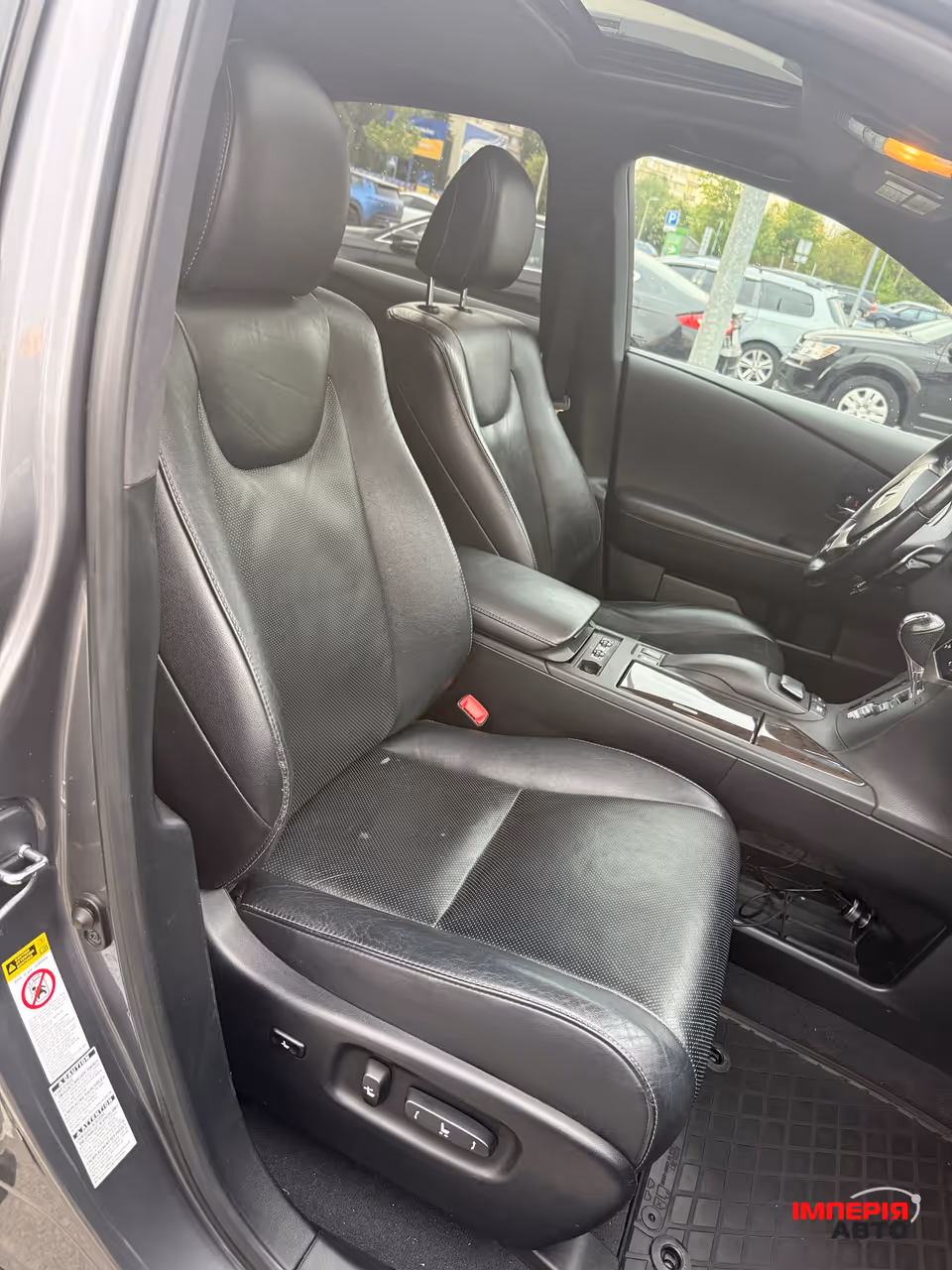Lexus RX - фото 23