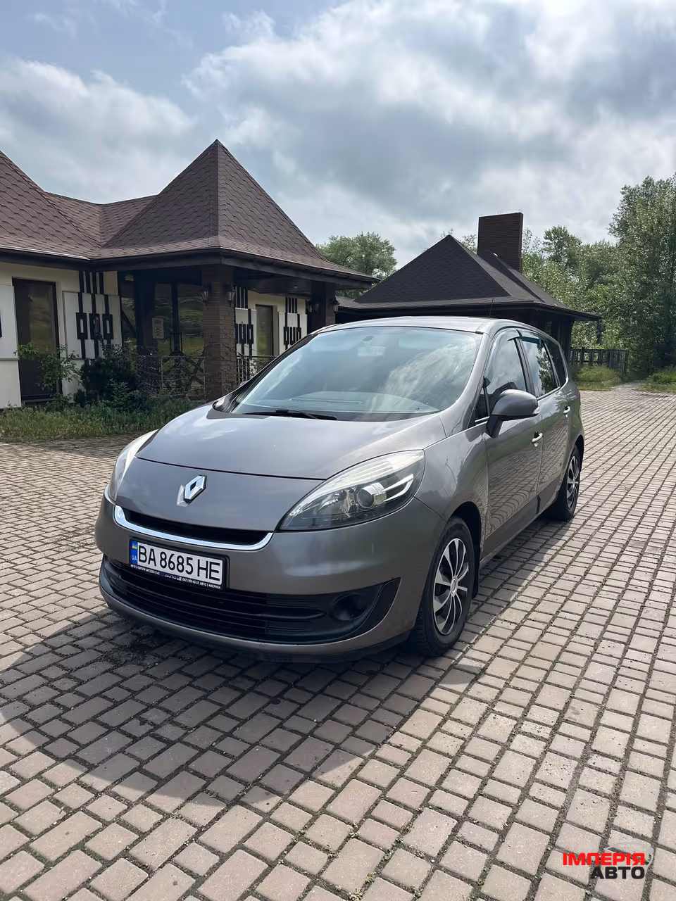 Renault Scenic - фото 9