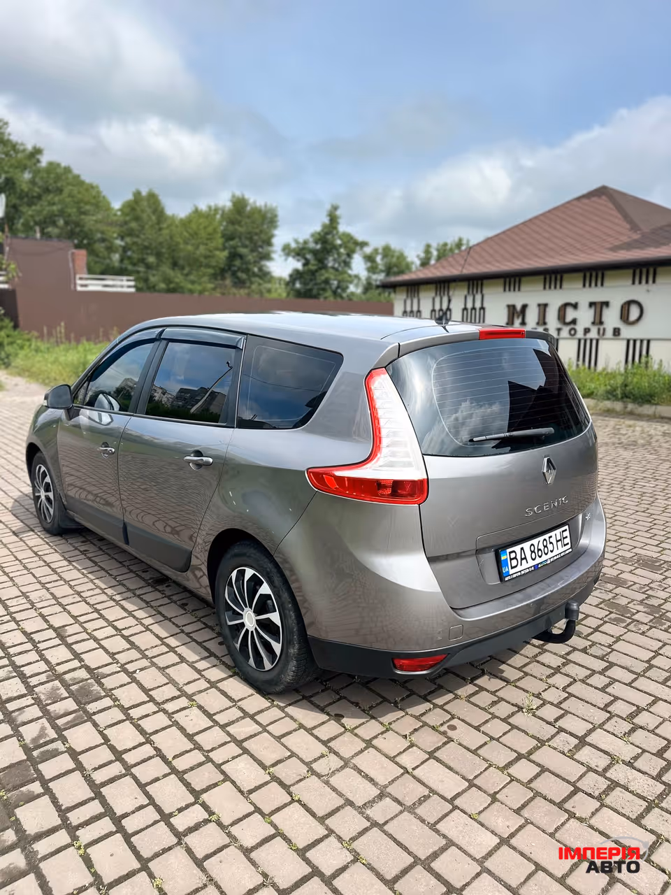 Renault Scenic - фото 7