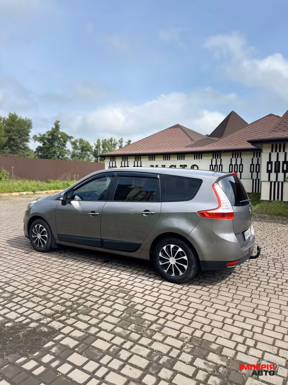 Renault Scenic - фото 6