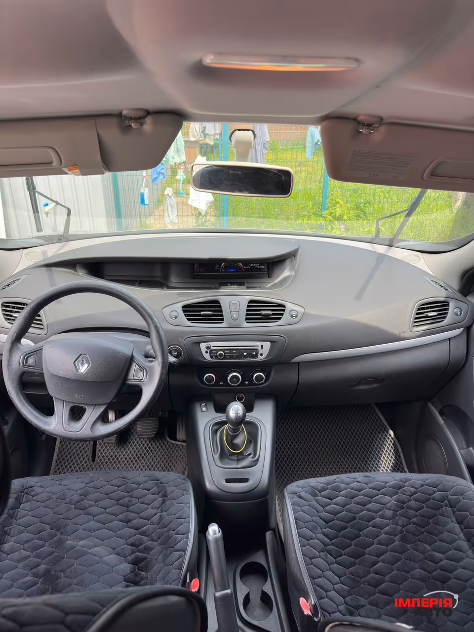 Renault Scenic - фото 11