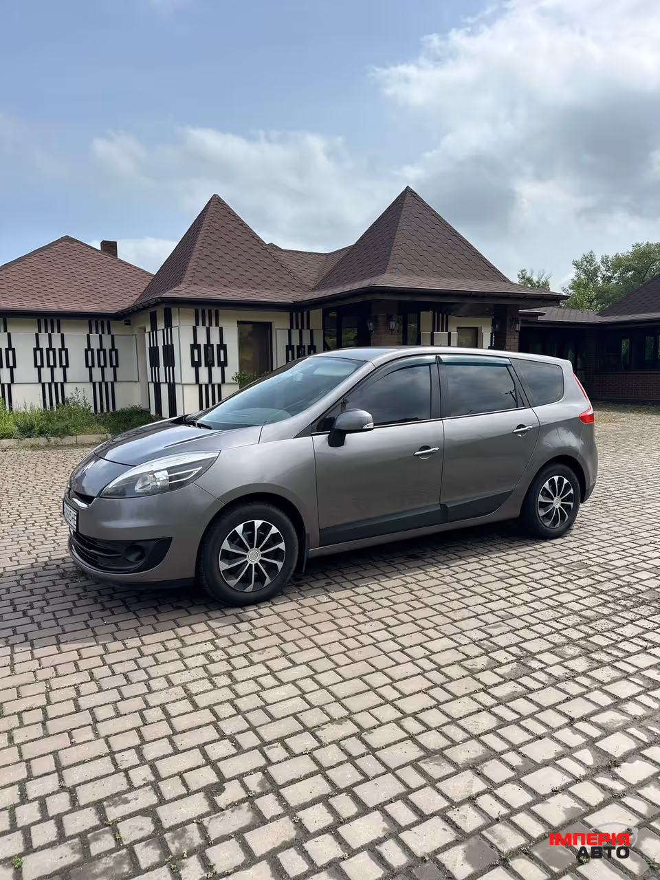 Renault Scenic - фото 5