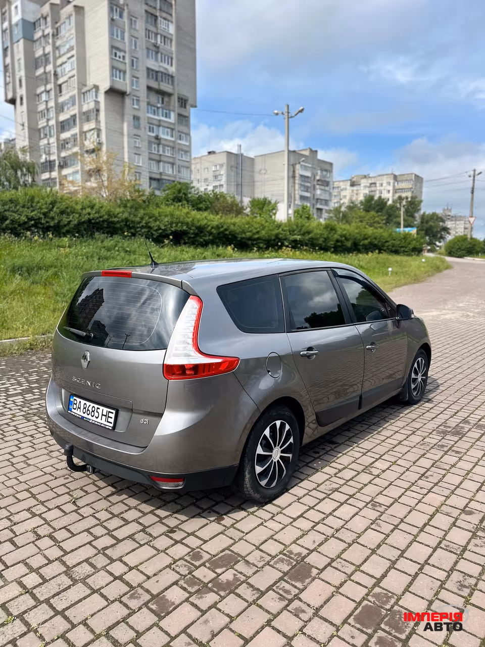 Renault Scenic - фото 8