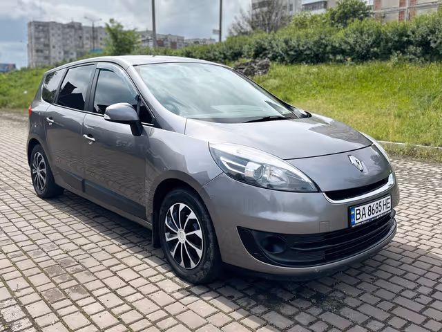 Renault Scenic - фото 3