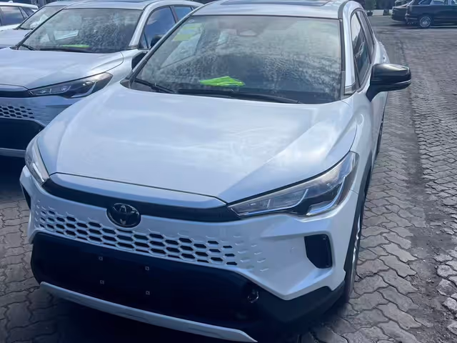 Toyota Corolla Cross - фото 1