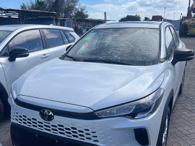 Toyota Corolla Cross - фото 2