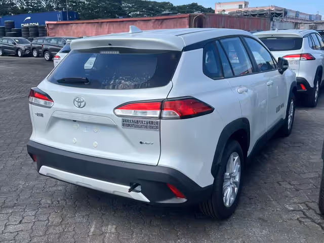 Toyota Corolla Cross - фото 4