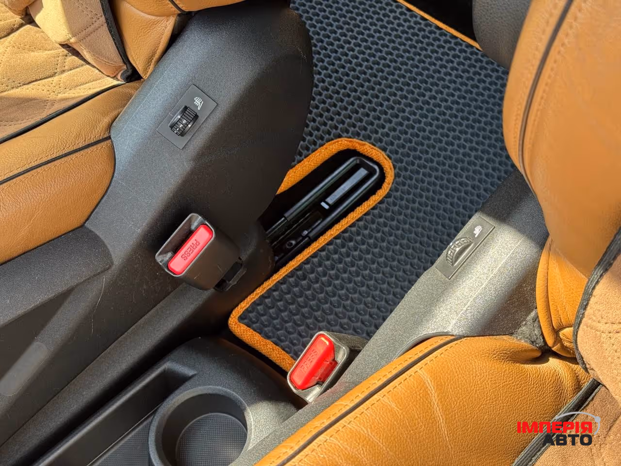 Citroen C4 Picasso - фото 34