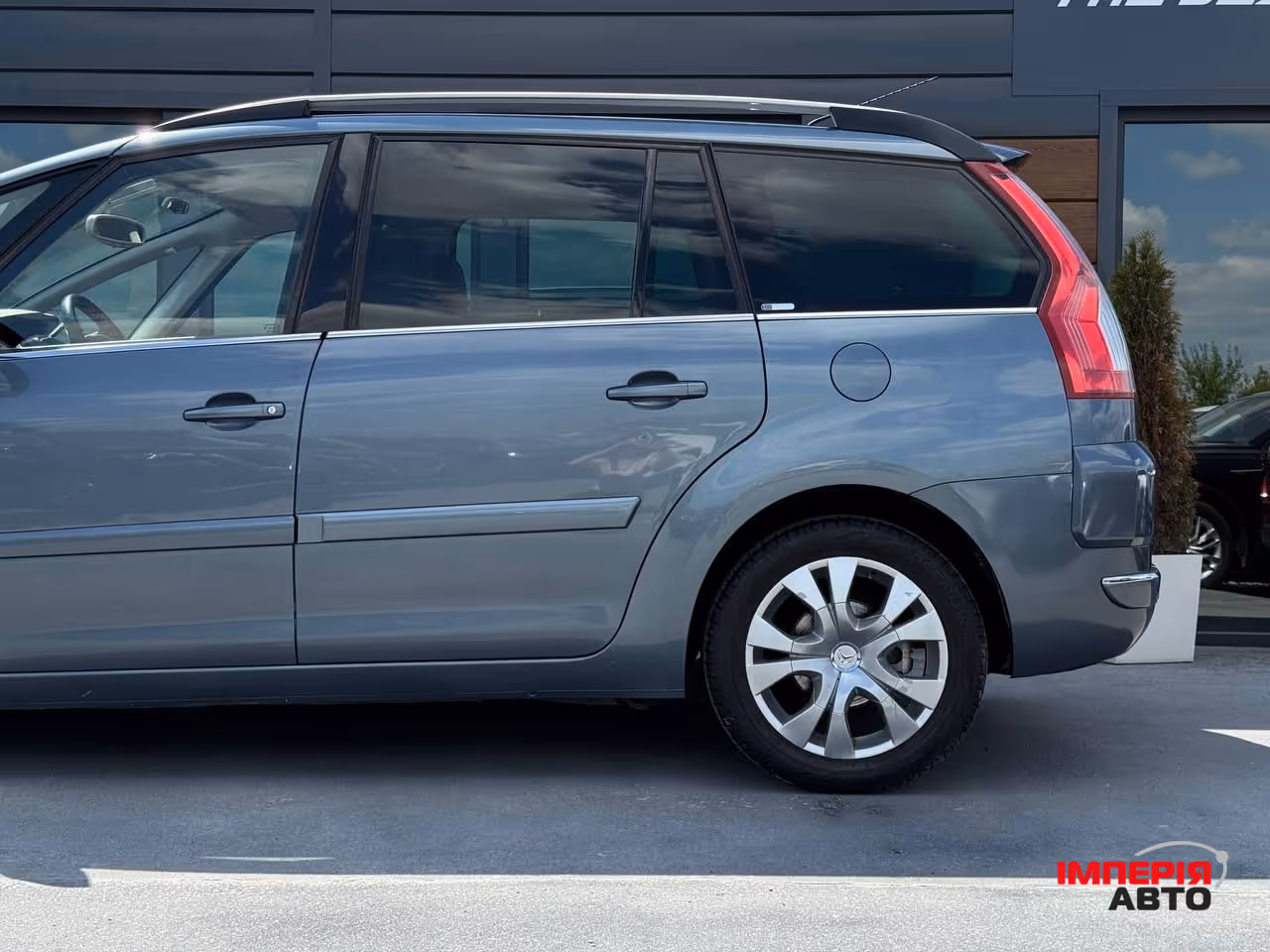 Citroen C4 Picasso - фото 12