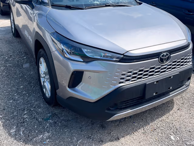 Toyota Corolla Cross - фото 2