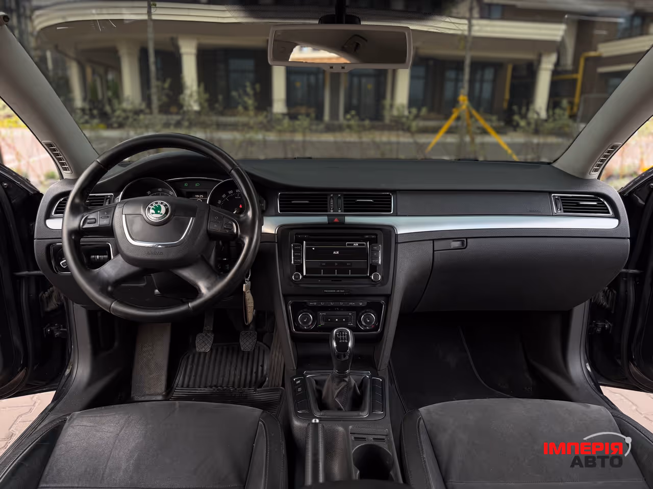 Skoda Superb - фото 17