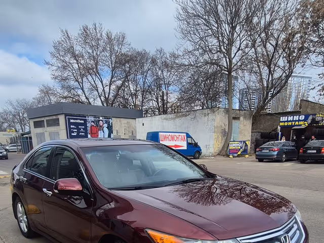 Honda Accord - фото 1