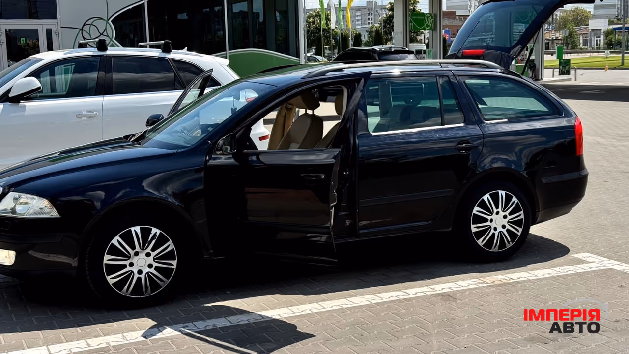 Skoda Octavia - фото 2
