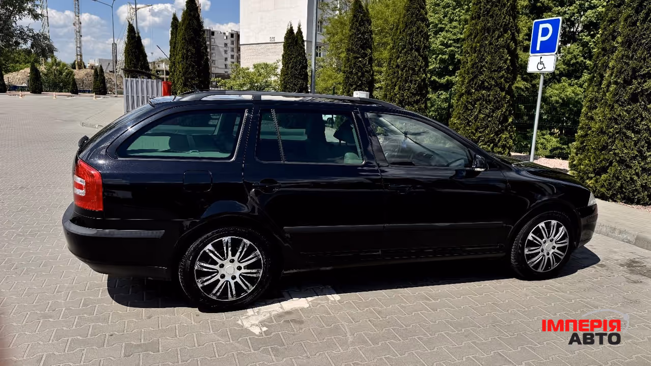 Skoda Octavia - фото 4