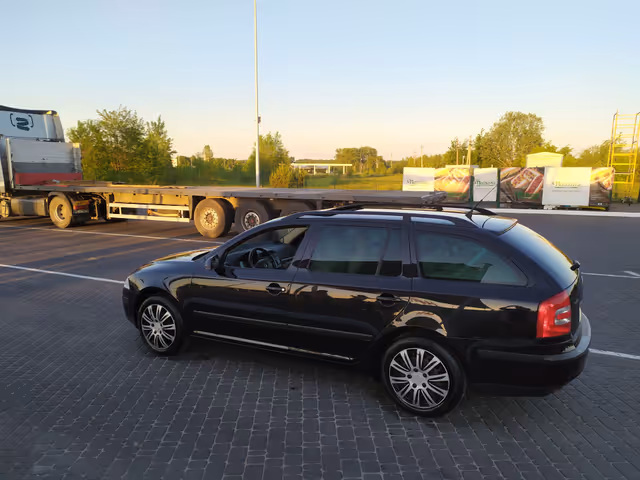 Skoda Octavia - фото 1