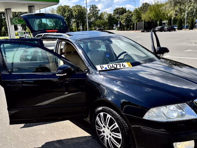 Skoda Octavia - фото 3