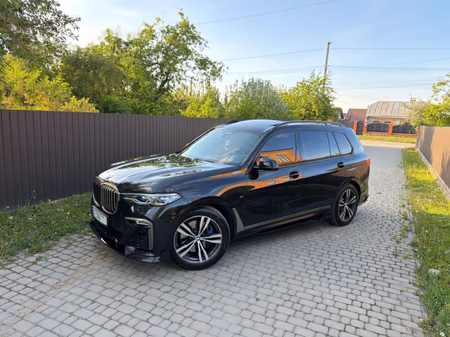 BMW X7 - фото 3