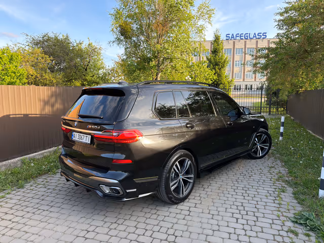 BMW X7 - фото 4
