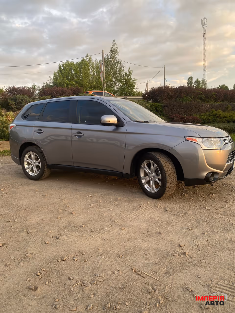 Mitsubishi Outlander - фото 3