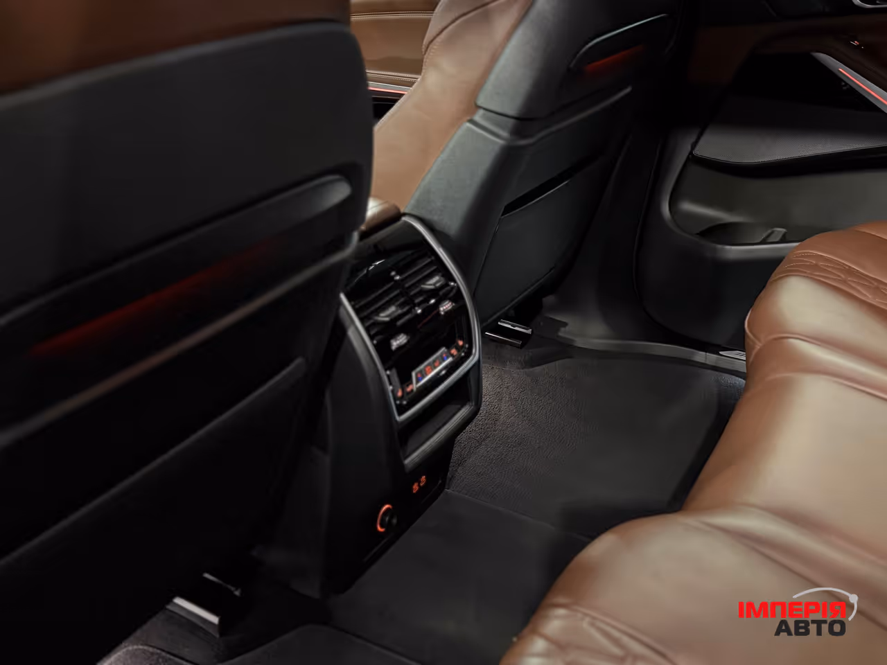 BMW X7 - фото 21