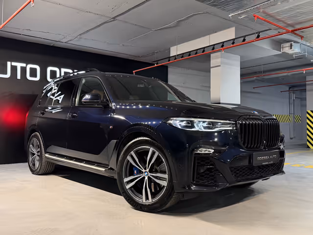 BMW X7 - фото 3