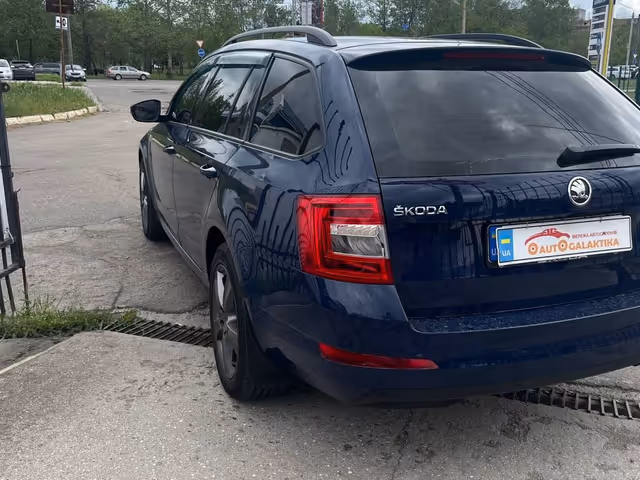 Skoda Octavia - фото 2