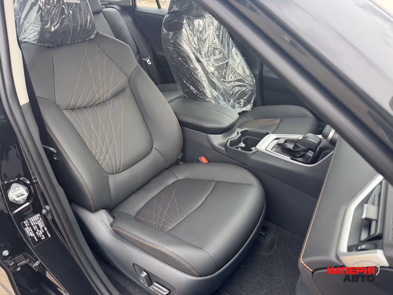 Toyota RAV4 - фото 7