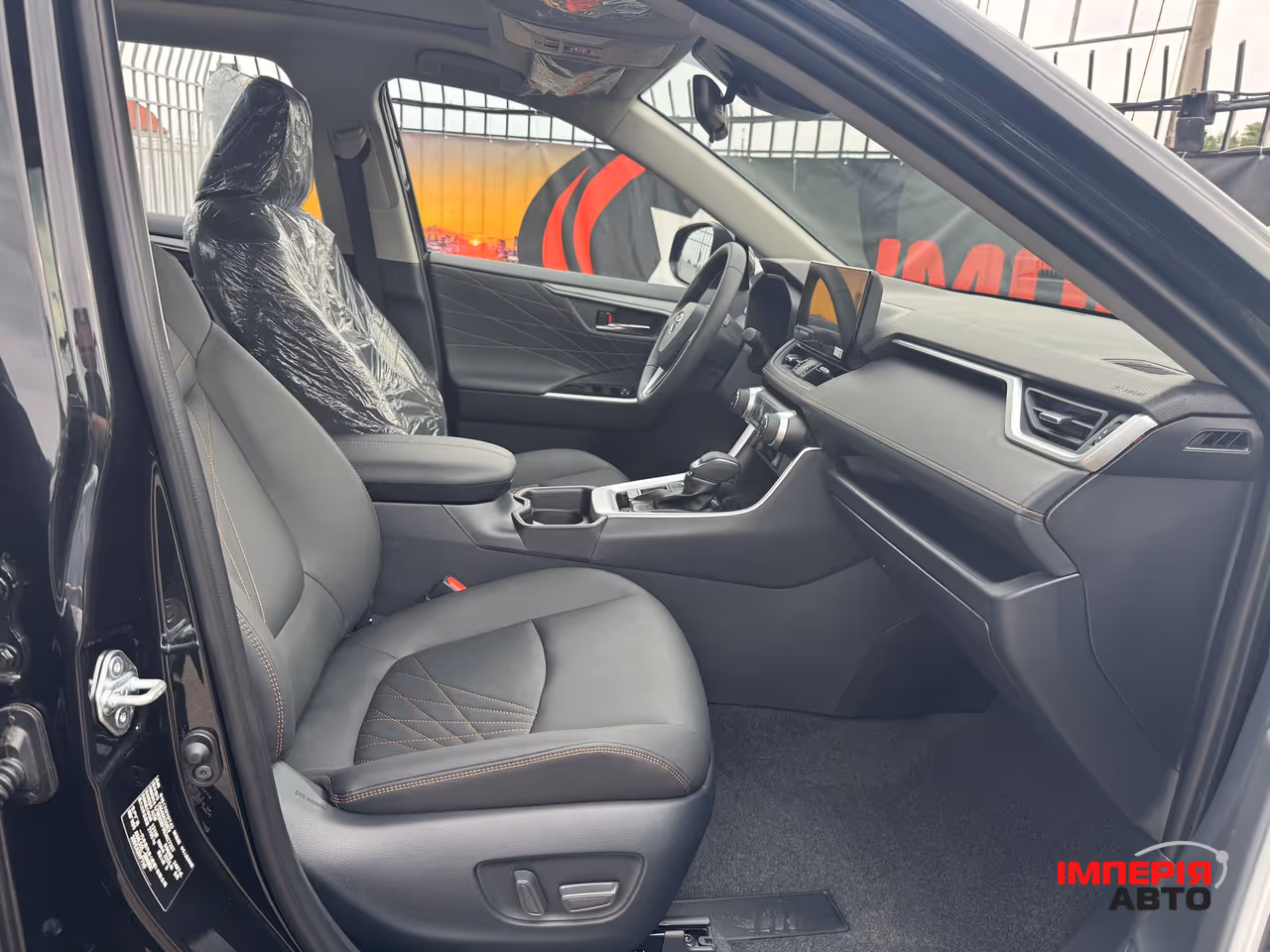 Toyota RAV4 - фото 9