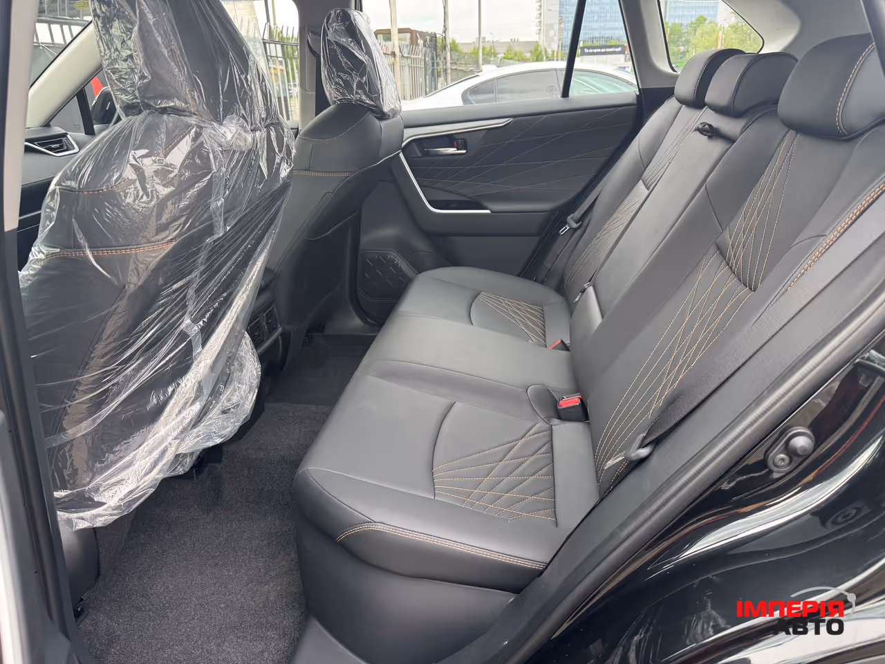 Toyota RAV4 - фото 12