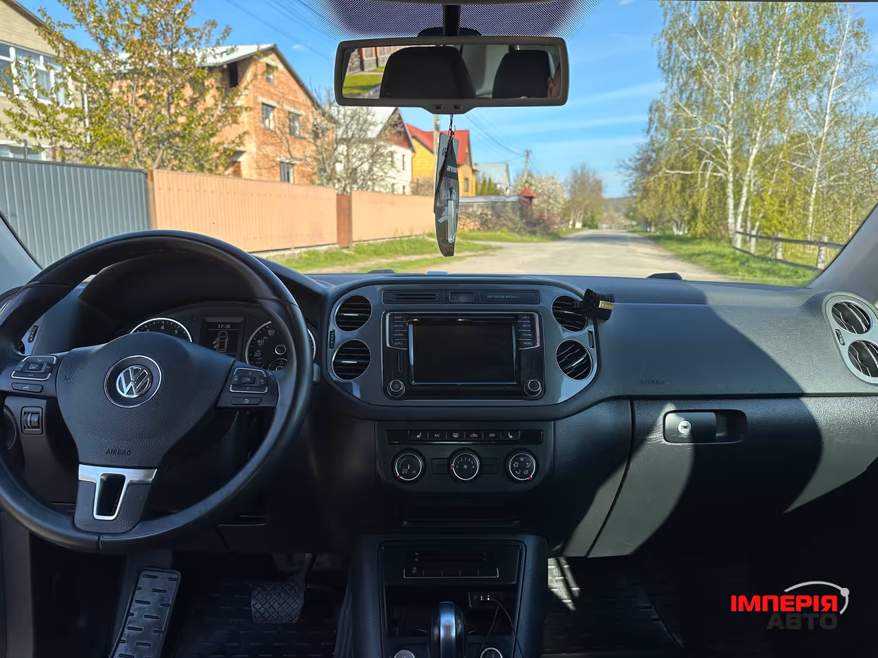 Volkswagen Tiguan - фото 5
