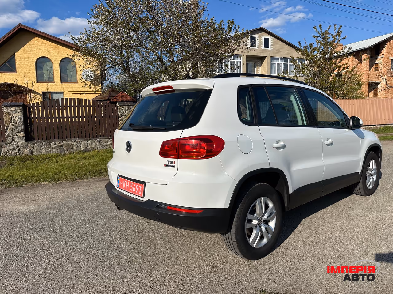 Volkswagen Tiguan - фото 10