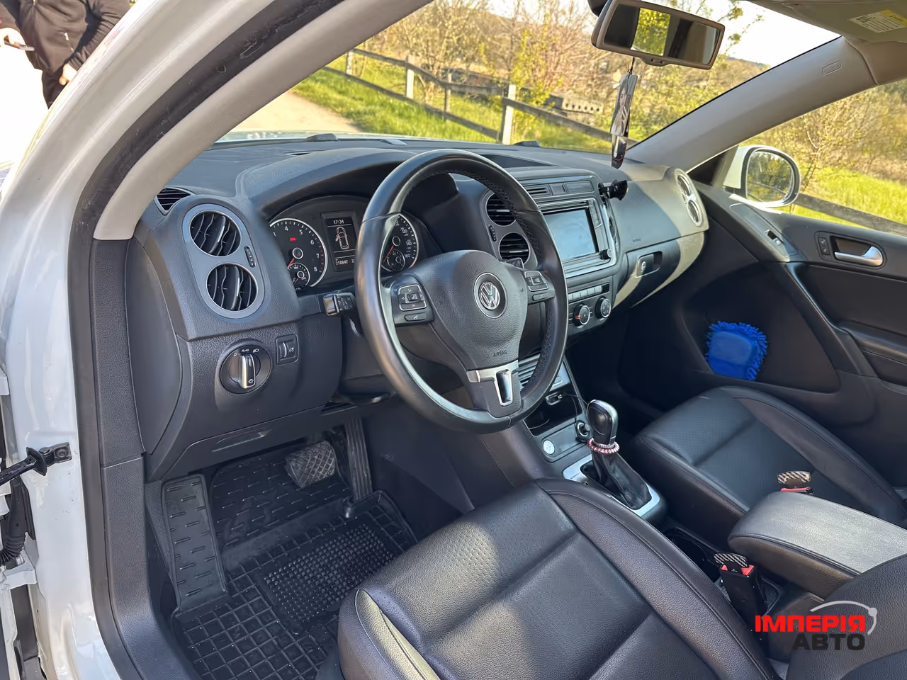 Volkswagen Tiguan - фото 16