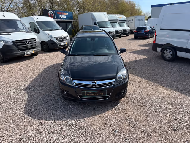 Opel Astra - фото 2