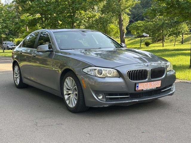 BMW 5 серії - фото 1
