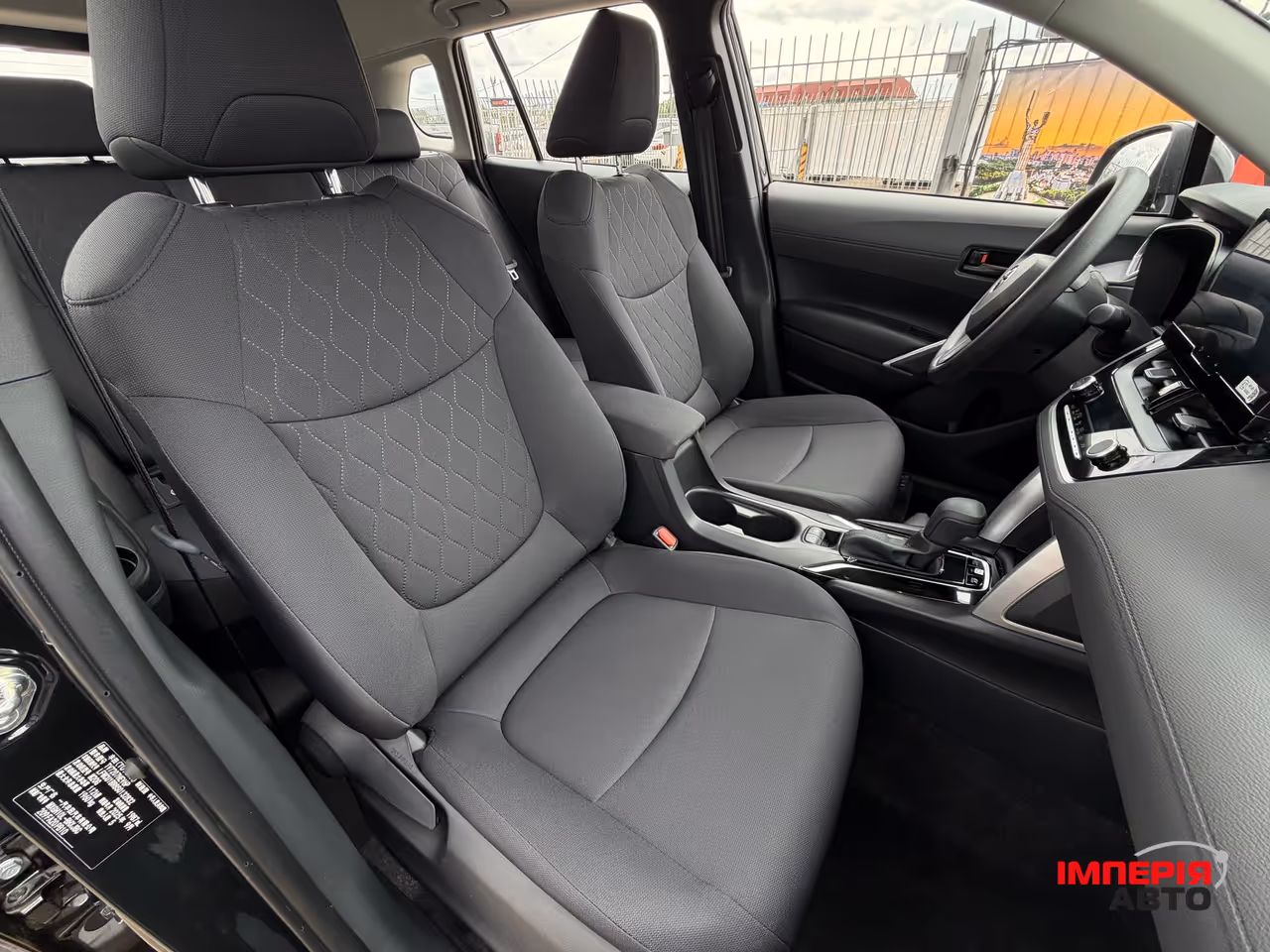 Toyota Corolla Cross - фото 17