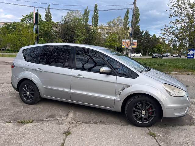 Ford S-MAX - фото 2